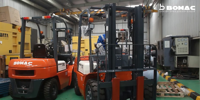 Jenis Forklift yang paling sering di temui di area-area  pergudangan