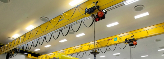 Kepuasan Total memakai Hoist Crane artikel